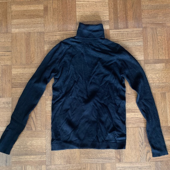 Black turtleneck - Picture 1 of 1